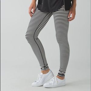 EUC WU Narrow Stripe Bold Black size 2